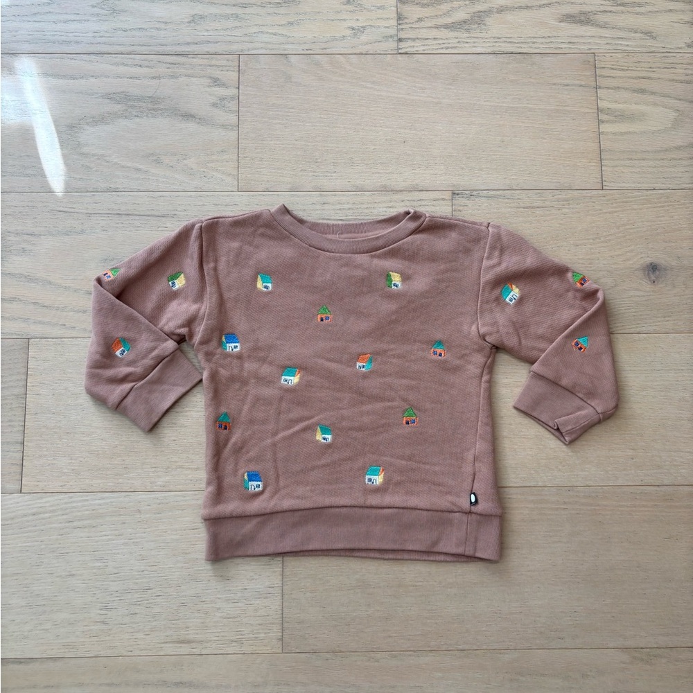 Oeuf toddler brown embroidered house print sweatshirt, size 3-4Y.